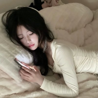 背鸭子的男孩